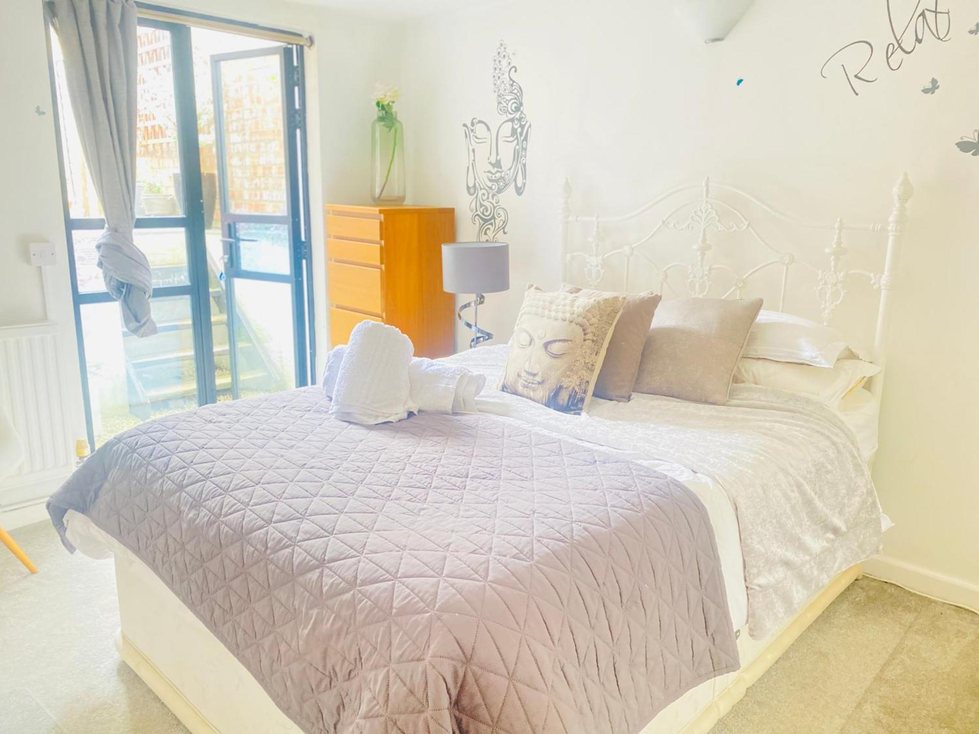 Stunning, Stylish Garden Flat In The Heart Of Wimbledon Daire Londra Dış mekan fotoğraf